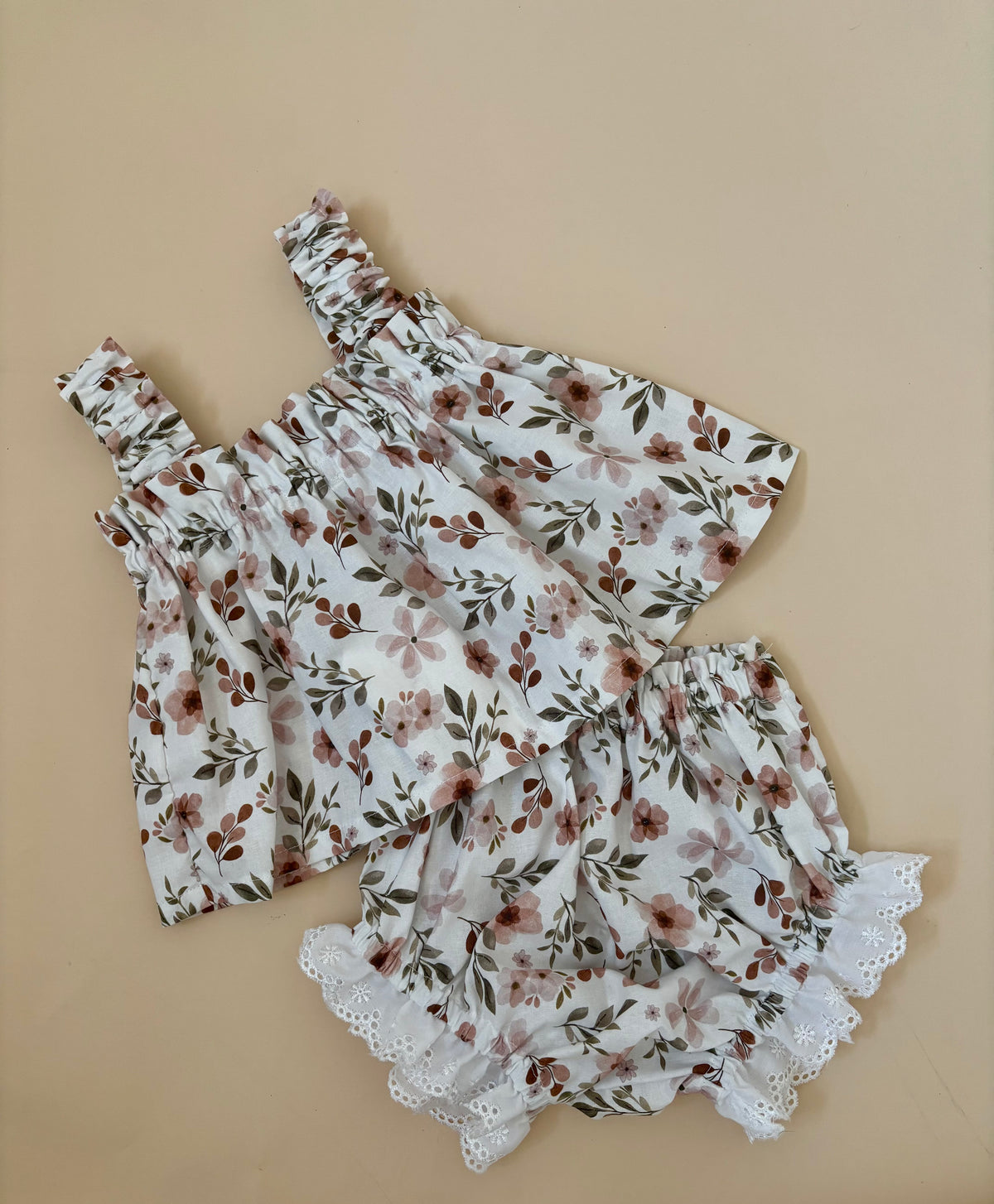 Ivory floral set